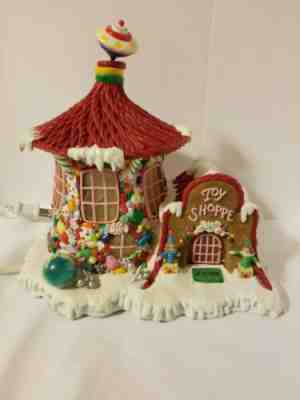 The Danbury Mint Christmas Village Toy Shoppe Holiday Gingerbread Cottage Lights