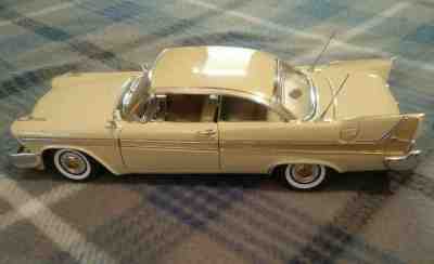 DANBURY MINT 1958 PLYMOUTH FURY DIECAST MODEL 1:24 SCALE