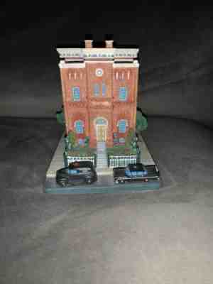 CLASSIC AMERICAN POLICE STATIONS 5TH PRECINCT WASHINGTON, DC. DANBURY MINT 1995 