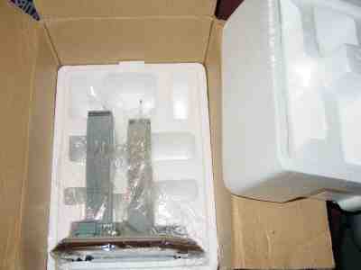 Danbury Mint 2001Twin Towers Commemorative World Trade Center 911 Memorial NYC