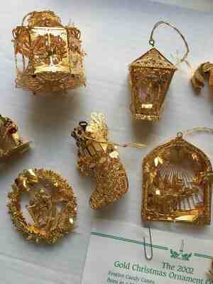 Danbury Mint 2002 Gold Christmas Ornament Collection w/Box -- Set of 12