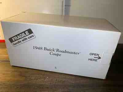 Danbury Mint Classic Cars 1:24 Die Cast Cars 1948 Buick Roadmaster Coupe Mint