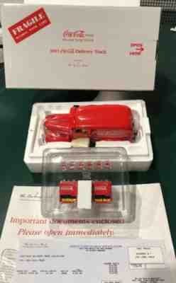 Danbury Mint 1941 Coca Cola Delivery Truck 1/24 w 6 Pc Custom Accessory Grouping