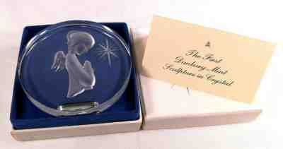 1977 Danbury Mint Made in Italy Christmas Crystal Sculpture 'Christmas Angel'