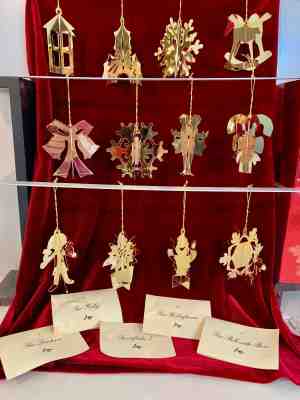 DANBURY MINT 1978 GOLD Christmas ORNAMENTS Set 12 Boxed, Gift Cards Letter MINT!