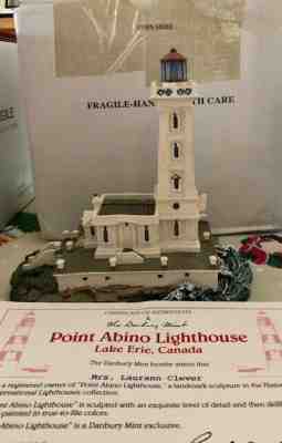 Danbury Mint Collectible Lighthouse Point Abino, Eastern Lake Erie Canada