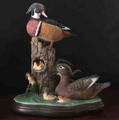 Danbury Mint Family Outing Wood Duck Ducklings Sculpture Figurine. VG+++ shape!