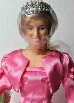 Princess Diana Royal Wardrobe Collection Doll Pink Satin Portrait Danbury Mint