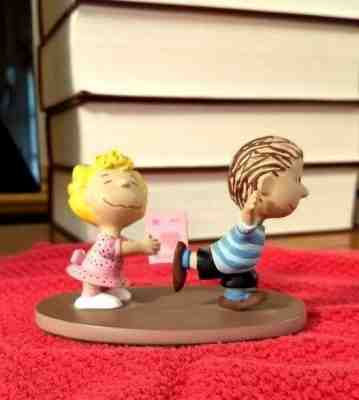 Danbury Mint figurine Sally's Valentine Linus running from Sally Peanuts EUC 