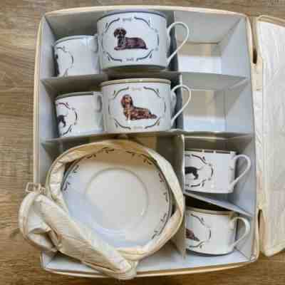 DANBURY MINT - LOT/SET OF 8 DOG / DACHSHUND / SCHNAUZER CUPS AND SAUCERS IN CASE