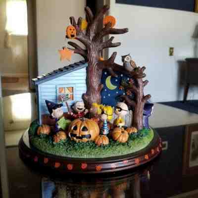 Danbury Mint Peanuts Halloween Carousel Extremely Rare Find   Charlie Brown 