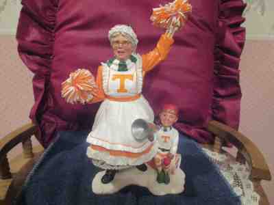 VINTAGE Mrs Clause, Figurine Tenn Vol's By The Danbury Mint  is in Mint Cond!!!!