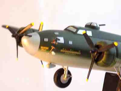 Danbury Mint Memphis Belle B-17F Flying Fortress Wood Model
