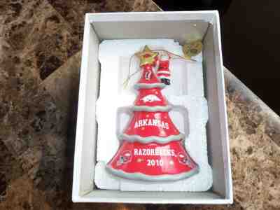  2010 DANBURY MINT ARKANSAS RAZORBACKS ORNAMENT (CHRISTMAS TREE) NIB