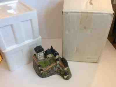 Danbury Mint Enchanted Castles of Europe Karlstejn  Castle 1994 Czech Republic