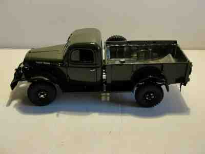 DANBURY MINT 1946 DODGE POWER WAGON***SCALE 1:24***DIE CAST METAL***