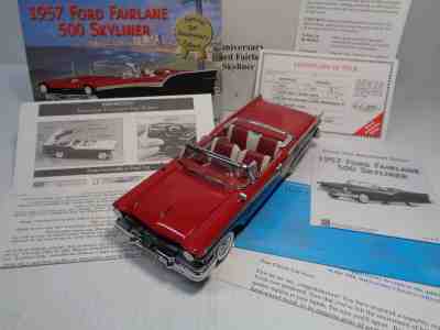 DANBURY MINT 1:24 1957 FORD FAIRLANE 500 SKYLINER RETRACTABLE HT 50th ANN BNIB