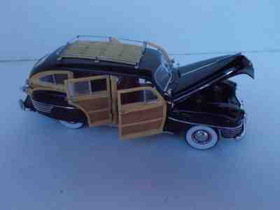 1942 Chrysler Town & Country, - Black - Danbury Mint 1:24 Scale  READ***** 