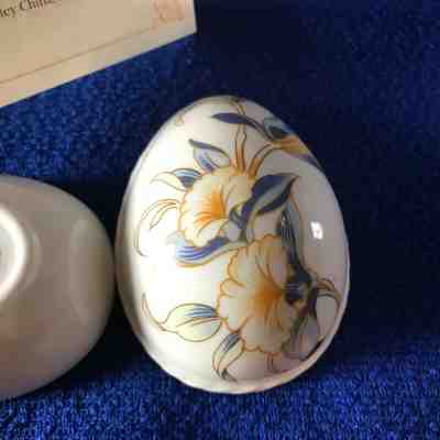 Vintage Danbury Mint Porcelain EGG Trinket Box Aynsley Beautiful!  Mint