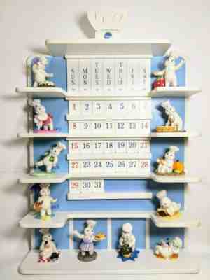 1997 PILLSBURY DOUGH BOY Wood PERPETUAL CALENDAR COMPLETE with 12 FIGURINES