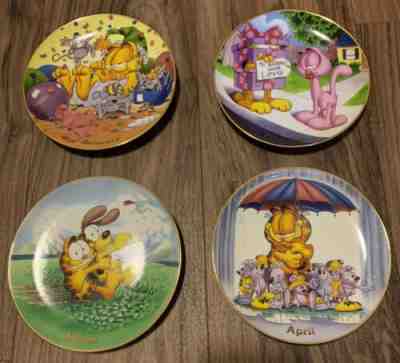 GARFIELD CALENDAR PLATES COMPLETE COLLECTORS SET OF 12 DANBURY MINT JIM DAVIS