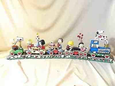 Danbury Mint - Peanuts - Charlie Brown "Valentine Express Train, NIB w/COA