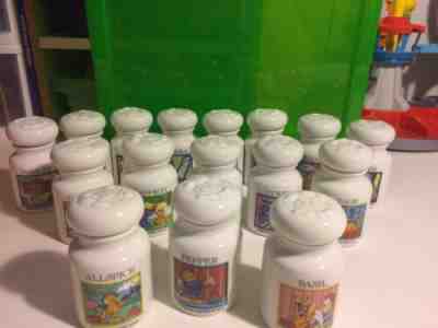 16 Garfield Danbury Mint 1994 Glass Spice Jars