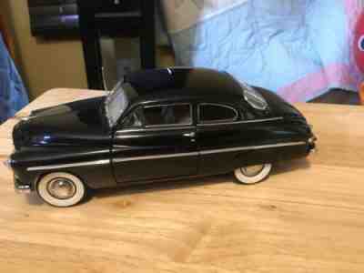 Danbury Mint 1949 Mercury Club Coupe 1:24 scale w/box