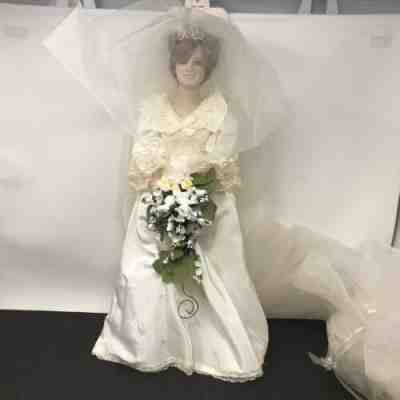 Princess Diana Wedding Doll Vintage 1980's Danbury Mint Porcelain w/ Stand