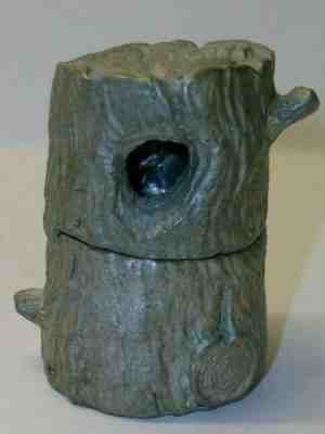 A PEWTER DANBURY MINT "CONVERSATION PIECE" THIMBLE --A SQUIRREL IN A DRAY- T.C.C