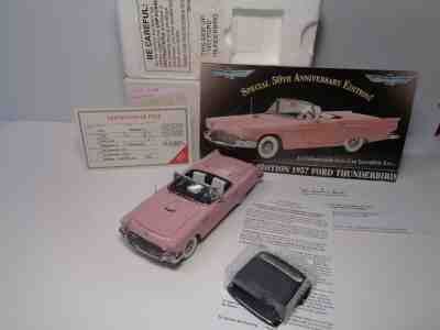 DANBURY MINT 1:24 1957 FORD THUNDERBIRD Nbr. LE. #2518 BNIB W/DOCS & PINKYS BIRD