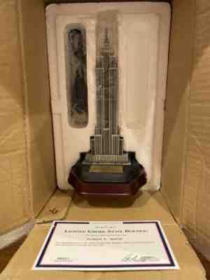 New in Box w. COA Empire State Building Danbury Mint souvenir replica LED.