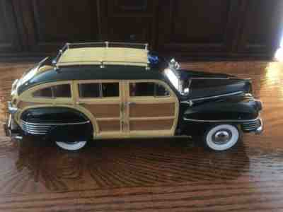 Danbury Mint 1942 Chrysler Town & Country 1:24 Woody Wagon With Original Box