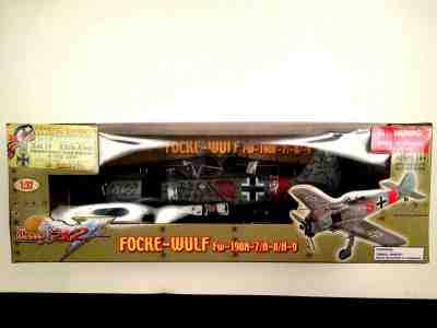 THE ULTIMATE SOLDIER FOCKE-WULF FW 190A 7 A 8A 9 Red 19 Brand New in Box