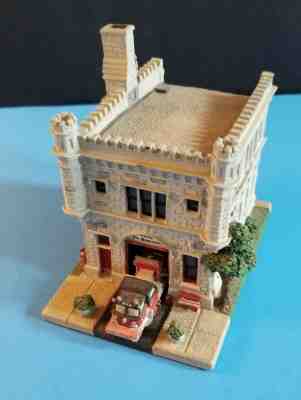 Chicago Fire Department Engine #98 / Danbury Mint Classic Firehouse Collection