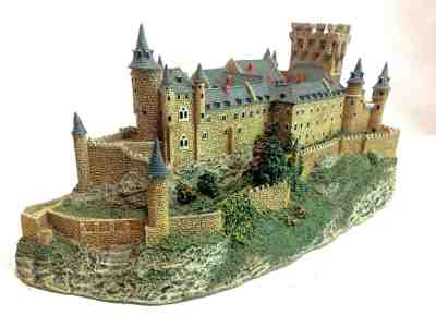Danbury Porcelain Statue Enchanted Alcazar Castle Segovia Spain Sculpture EUC