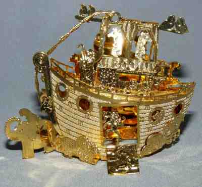 Danbury Mint Christmas Ornament Noah's Ark  23K Gold 2001