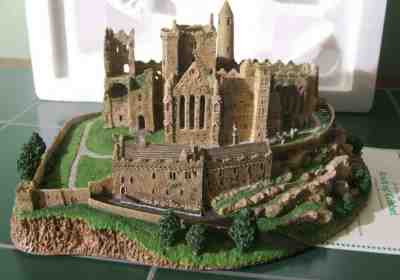 RARE!! The Danbury Mint "ROCK of CASHEL" Porcelain Hand Painted Castle/Fortress