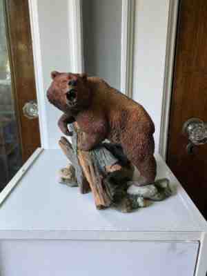 Heavyweight Champ Bear Statue by Nick Bibby