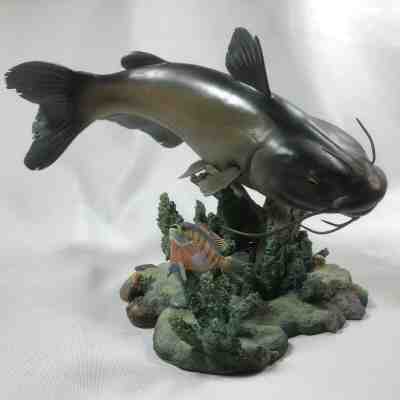 The Danbury Mint WILY PREDATOR Channel Bullhead Catfish Fishing Bluegill Statue