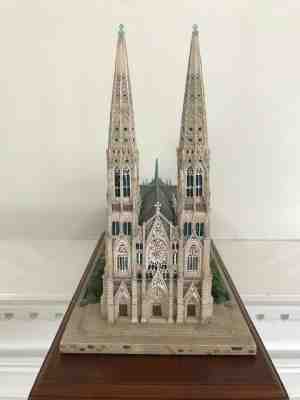 Danbury Mint St. Patrick's Cathedral Historic Catholic Churches Sculpture