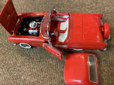  Danbury Mint 1:24 1956 Ford Thunderbird Fiesta Red Convertible W/Hardtop