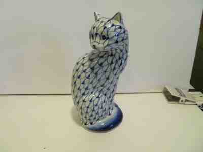 Cat Figurine   9  INCHES ceramic HANDPAINTED   ANDREA  BY SADEK THAILAND 