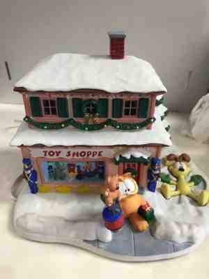 Garfield's Christmas Village "The Toy Shoppe" by Danbury Mint VINTAGE 1994 Box