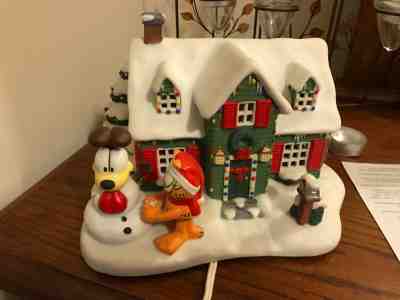 'Christmas At Garfields ' 1994' Garfields Christmas Village by: Danbury Mint!