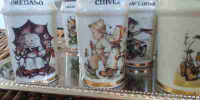 1987 DANBURY MINT 18p SET MJ HUMMEL PORCELAIN SPICE JARS 