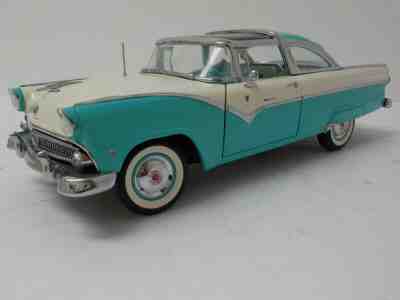 Danbury Mint Green 1955 Ford Fairlane Crown Victoria 1:24 Scale