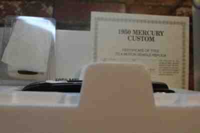 DANBURY MINT 1/24 SCALE 1950 MERCURY CUSTOM CONVERTIBLE IN BOX WITH TITLE