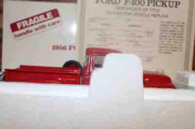 DANBURY MINT 1/24 SCALE 1956 FORD F-100 1/2 TON RED PICKUP IN BOX WITH TITLE