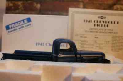 DANBURY MINT 1/24 SCALE 1941 CHEVROLET SERIES AK 1/2 TON PICKUP IN BOX W/TITLE